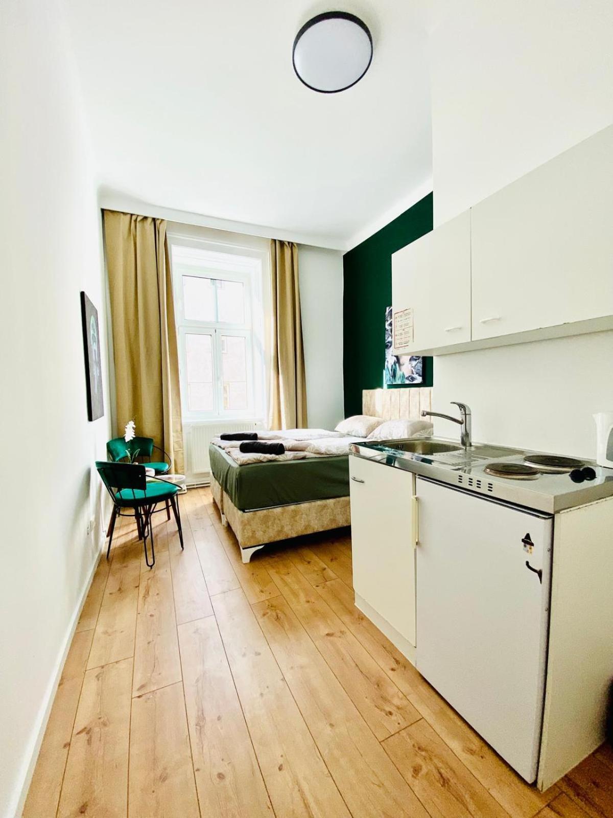 8 Fully Equipped Studio Shared Apt W Terrace Margareten Vídeň Exteriér fotografie