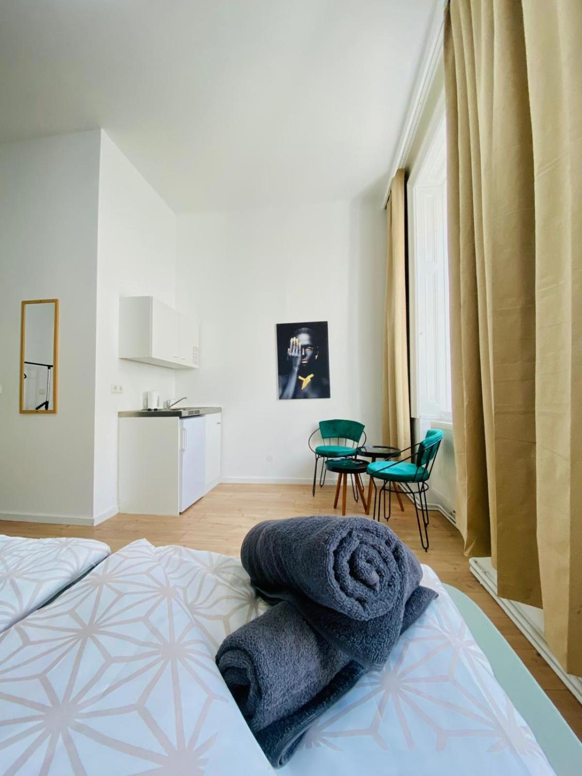 8 Fully Equipped Studio Shared Apt W Terrace Margareten Vídeň Exteriér fotografie