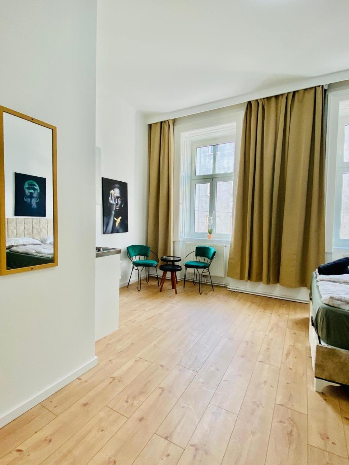 8 Fully Equipped Studio Shared Apt W Terrace Margareten Vídeň Exteriér fotografie